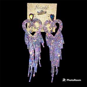 Natasha nwt long heart dangle earrings 😍